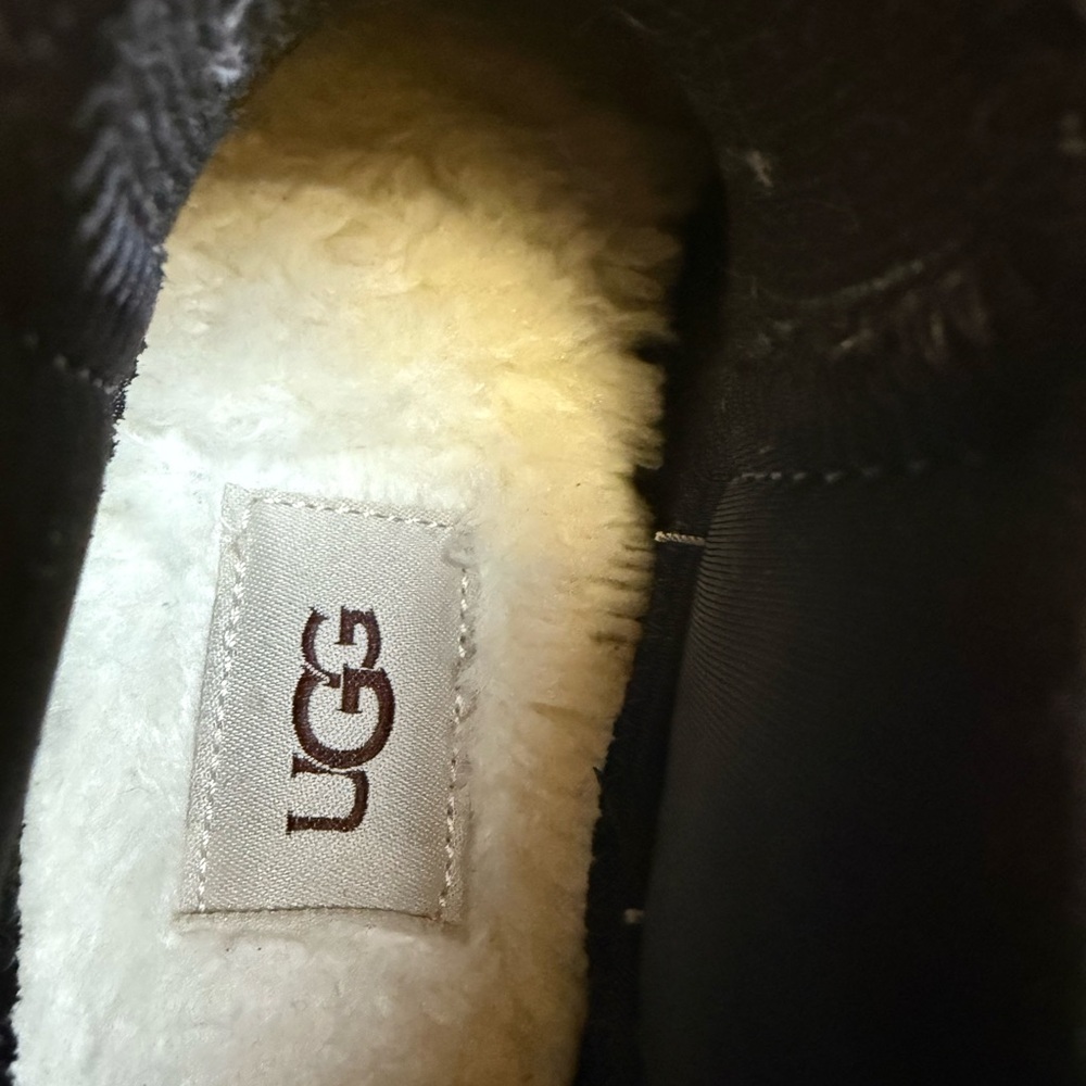 UGG Droplet waterproof rain boots in a taupe color. - Picture 7 of 7